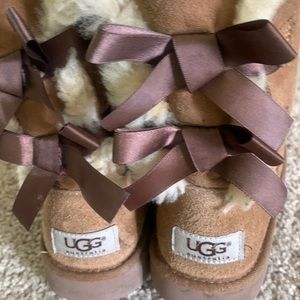 Good condition. Tan color. Kid’s size.